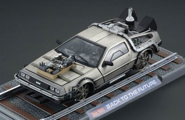 Sun Star 2714 1:18 De Lorean "Back to the Future III" Time Machine Railroad Version