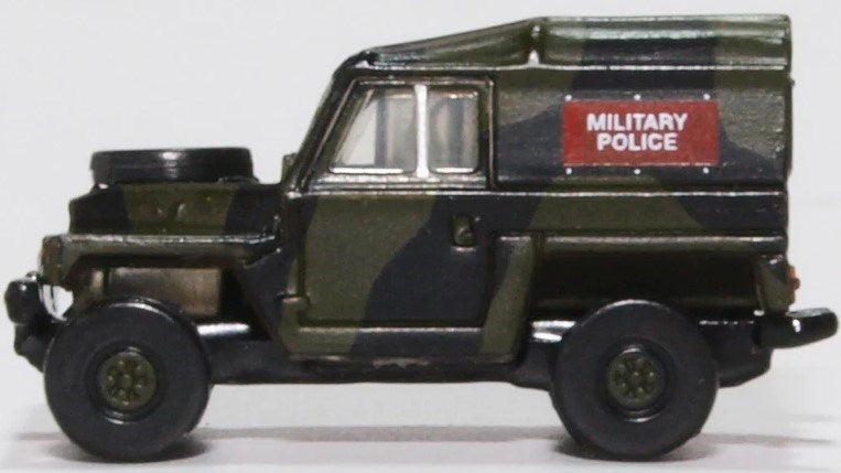 Oxford NLRL002 1:148 Land Rover Lightweight - Military Police