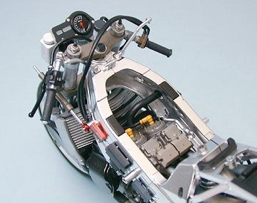 Tamiya 14081 1:12 Suzuki RGV-Gamma XR89