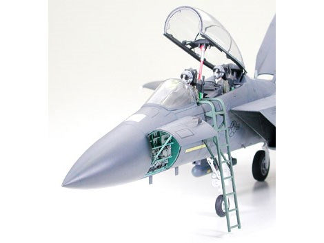 Tamiya 60312 1:32 Boeing F-15E Strike Eagle™ with Bunker Buster