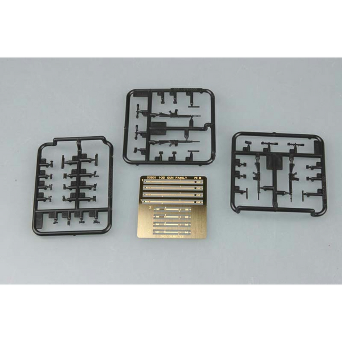 Trumpeter 00512 1:35 AR-15/M16/M4 FAMILY-SR25]