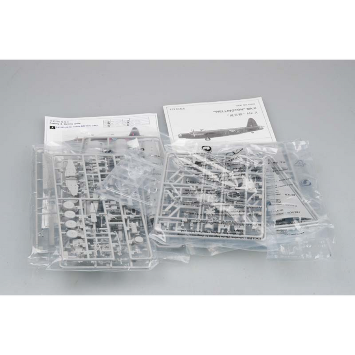 Trumpeter 01628 1:72 Vickers Wellington Mk X