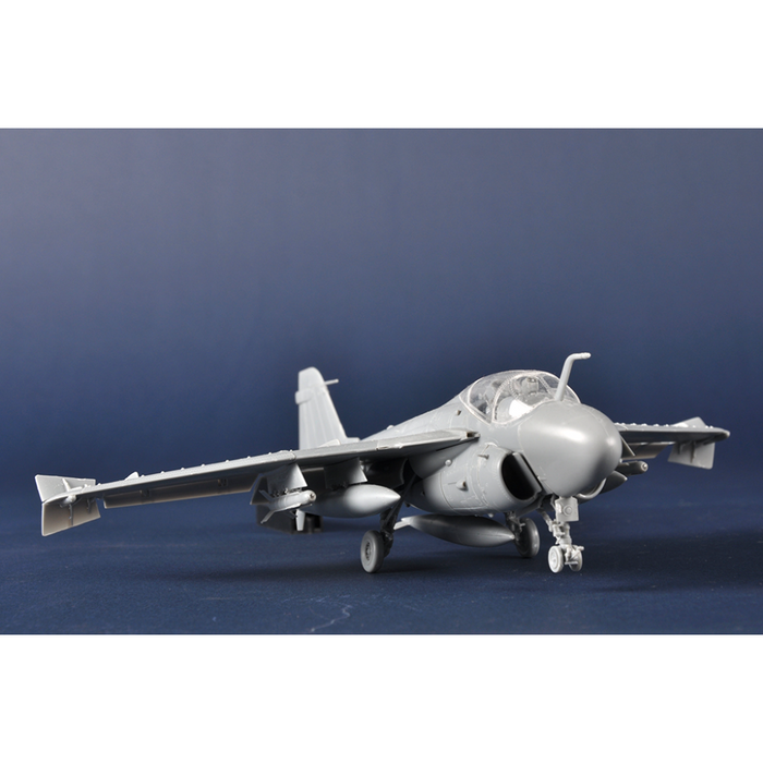 Trumpeter 01640 1:72 A-6A Intruder