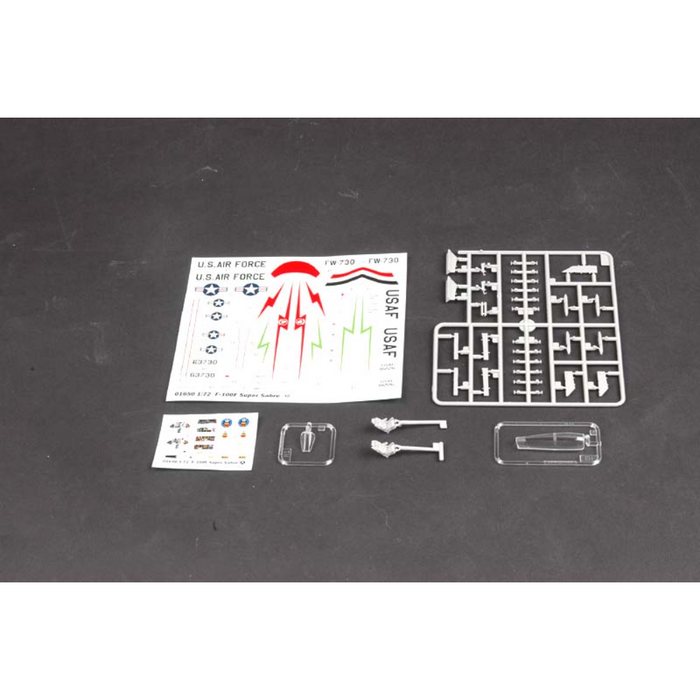 Trumpeter 01650 1:72 F-100F Super Sabre