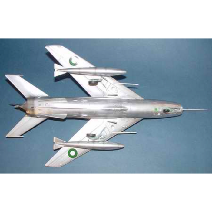 Trumpeter 02813 1:48 Aircraft-Shenyang FT-6 Trainer