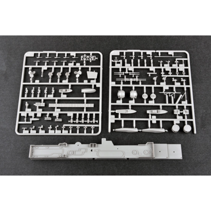 Trumpeter 05627 1:350 German Navy Aircraft Carrier DKM Graf Zeppelin