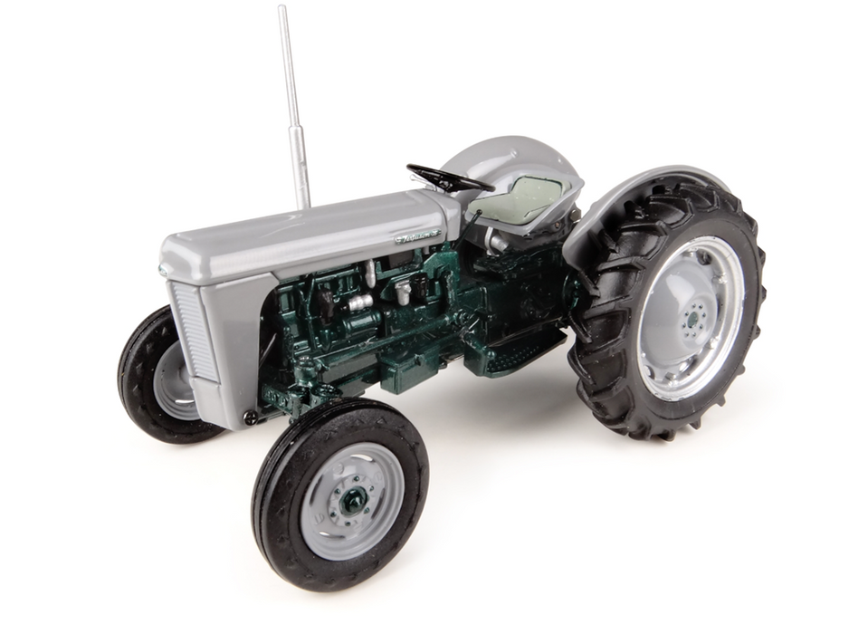 Universal Hobbies UH-4988 1:32 Ferguson TO35 - Launch Edition