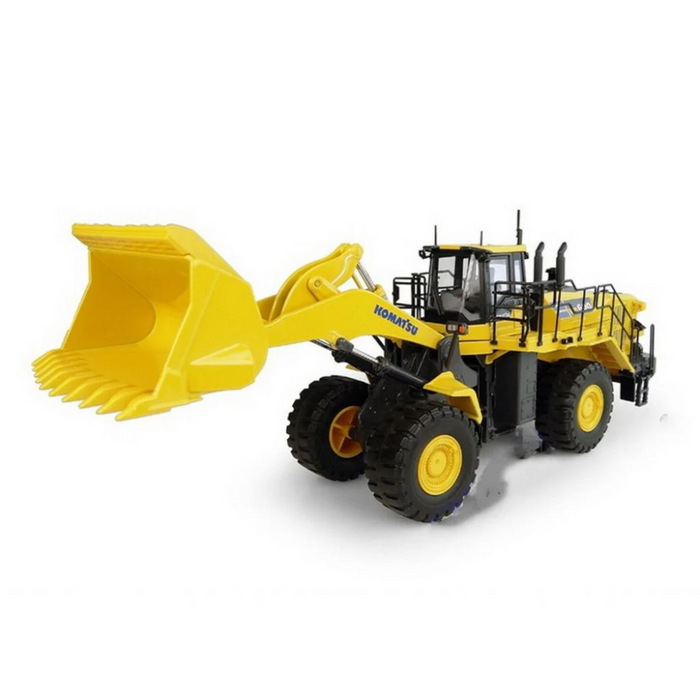 Universal Hobbies 8127 1:50 Komatsu WA600-8