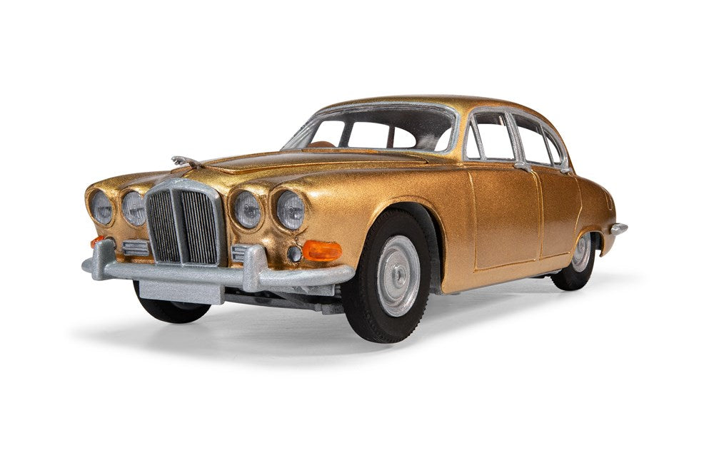 Airfix A03401V 1:32 Jaguar 420 - Vintage Classics