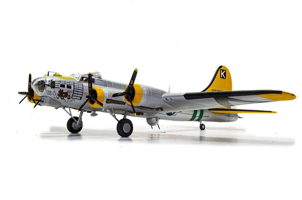 Corgi AA33321 1:72 Boeing B-17G Flying Fortress 43-37756/G 'Milk Wagon'