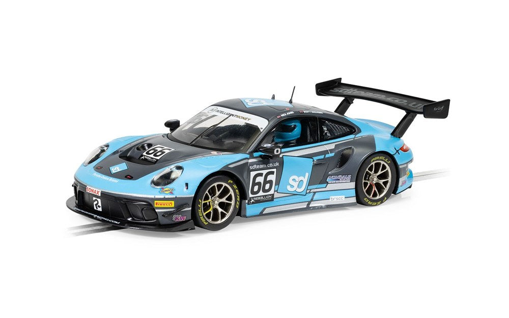 Scalextric C4415 Porsche 911 GT3 R - Team Parker Racing - British GT 2022