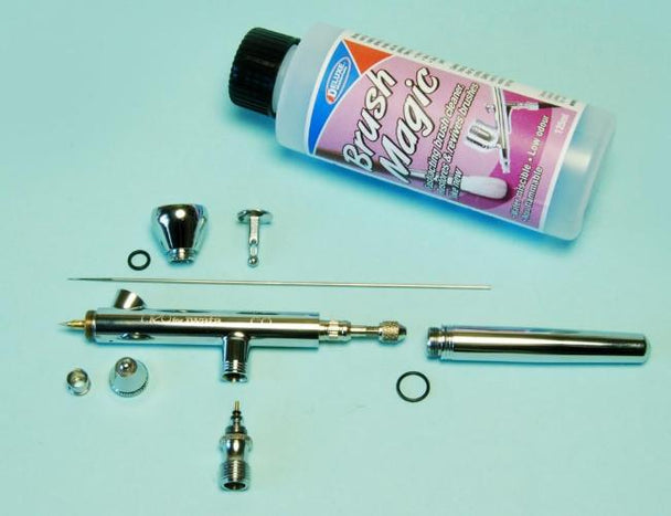 Deluxe Materials AC19 Brush Magic 125ml