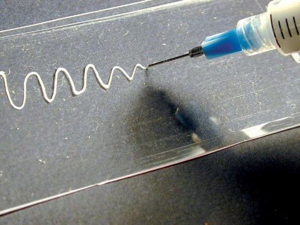 Deluxe Materials AC8 Pin Point Syringe Kit 2 Pack