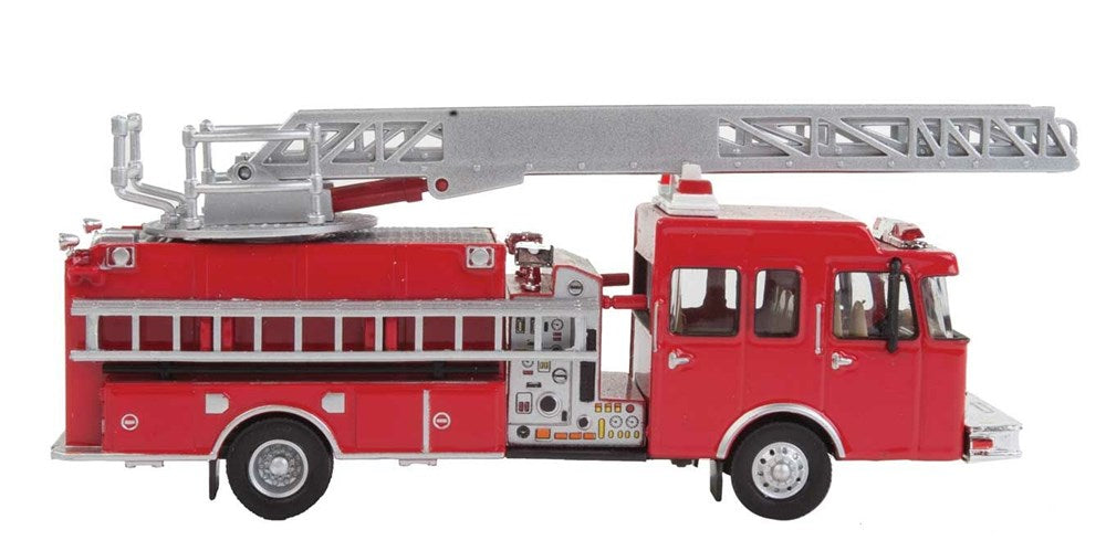 Walthers SceneMaster 949-13801 HO Heavy-Duty Fire Department Ladder Truck - Assembled - Red