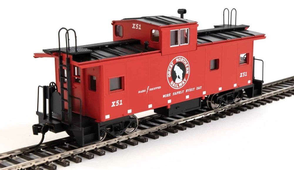 Walthers Mainline 910-8767 HO International Wide-Vision Caboose - Great Northern #X51