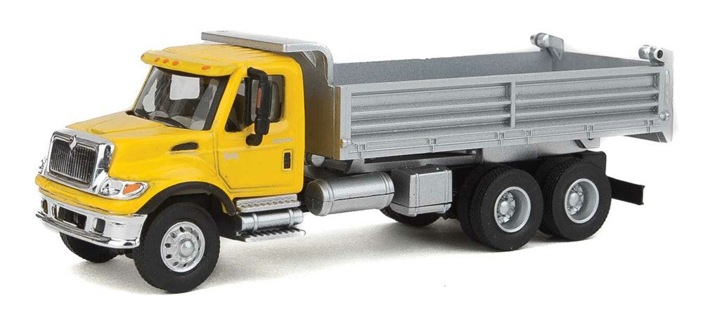 Walthers SceneMaster 949-11663 HO International(R) 7600 3-Axle Heavy-Duty Dump Truck - Assembled - Yellow Cab, Silver Dump Body