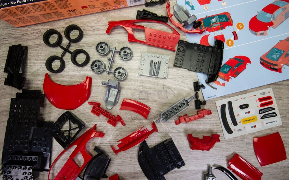 Airfix J6049 QUICKBUILD Audi R8 Coupe