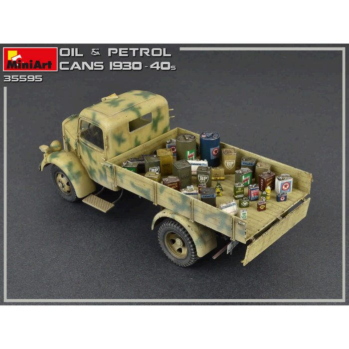 MiniArt 35595 1:35 Oil & Petrol Cans 1930-40s