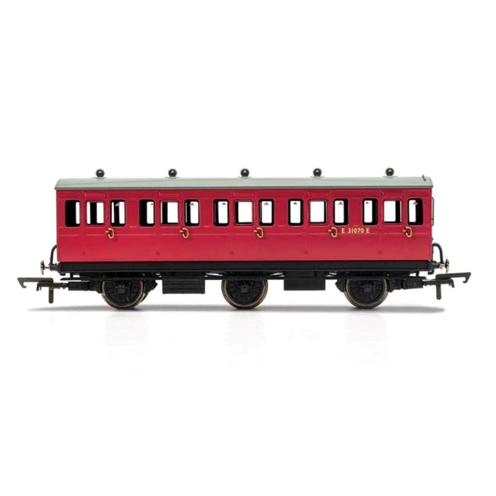 Hornby R40078 OO BR 6 Wheel Coach 3rd Class E31070 - Era 4