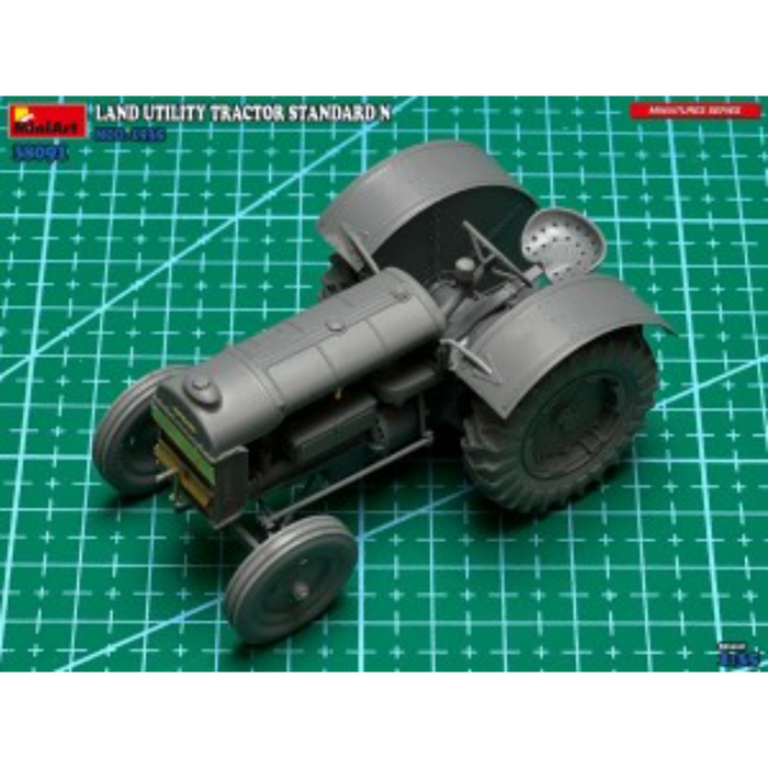 MiniArt 38091 1:35 Land Utility Tractor Standard N Mod. 1935