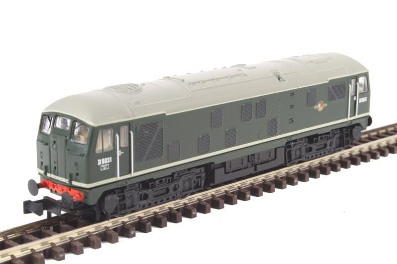 Graham Farish [N] 372-976A Class 24/0 D5031 - BR Green Late Crest