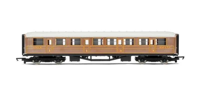 Hornby R4332 OO RailRoad LNER Teak Composite Coach