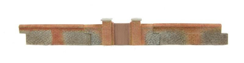 Hornby R8979 Skaledale Brick Walling Gates and Piers
