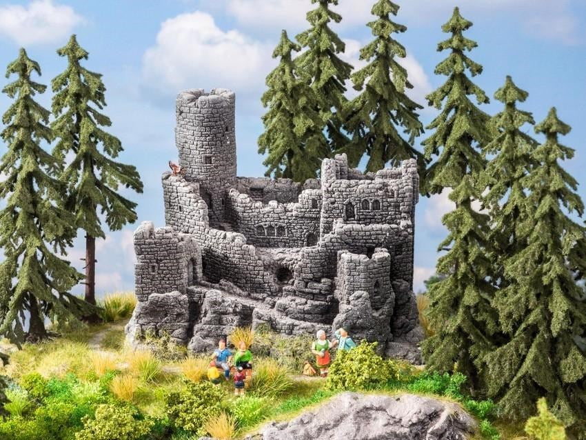 Noch 58609 HO Castle Ruin (15.5x10cm) 12cm high