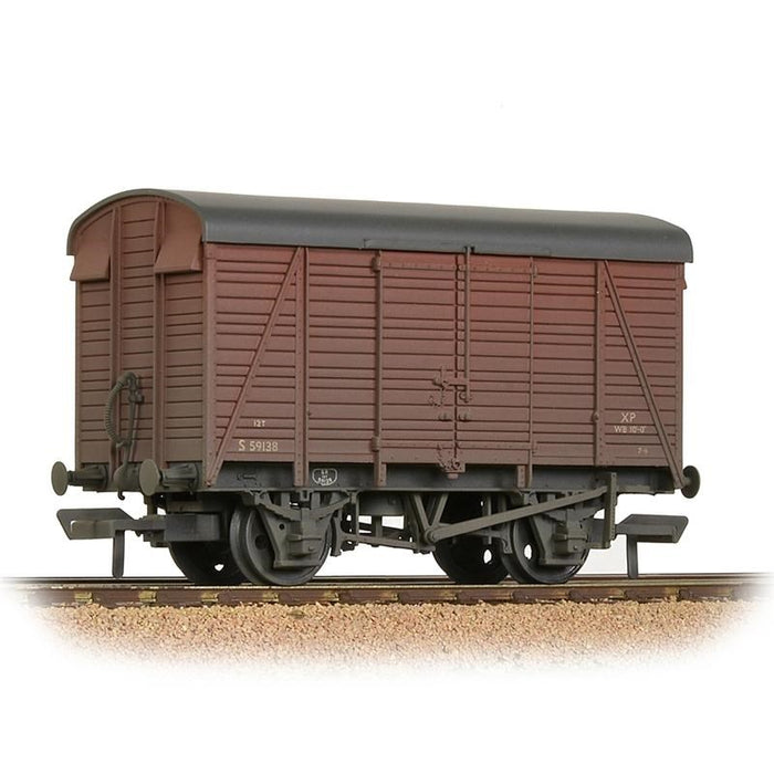Branchline [OO] 38-082D SR 12T 2+2 Planked Ventilated Van - BR Bauxite (Early) Weathered