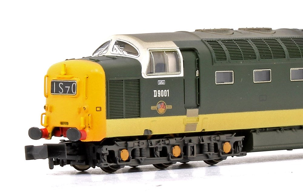 Graham Farish [N] 371-289 Class 55 Diesel D9001 'St. Paddy' - BR Two-Tone Green (Full Yellow Ends) Weathered