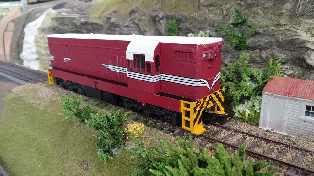 Frateschi 3149 NZR HO DA Locomotive in traditional red