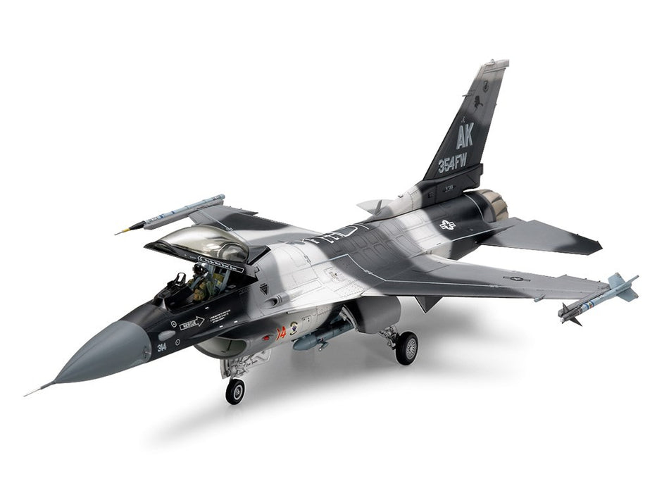 Tamiya 61106 1/48 F-16C/N Aggressor/Adversary