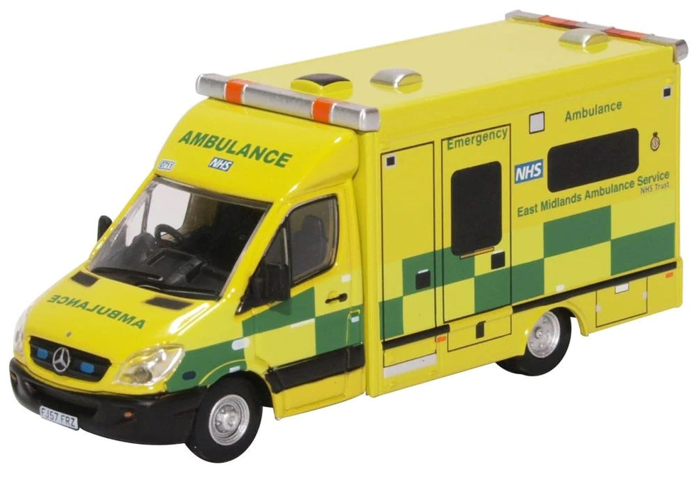 Oxford 76MA006 1:76 Mercedes Ambulance East Midlands Ambulance Service