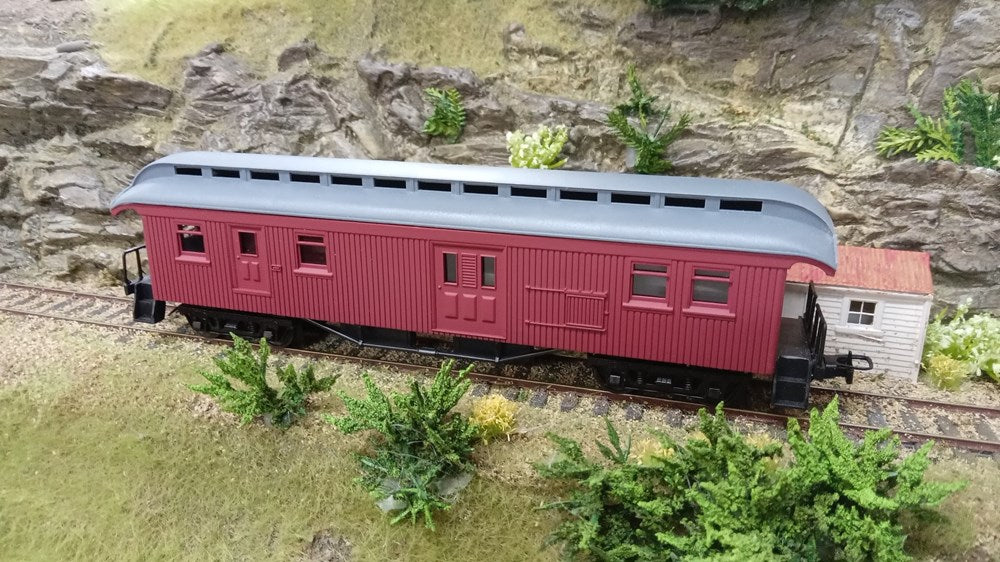 Frateschi 2497NZA HO Old Time Wooden Baggage Car - Maroon