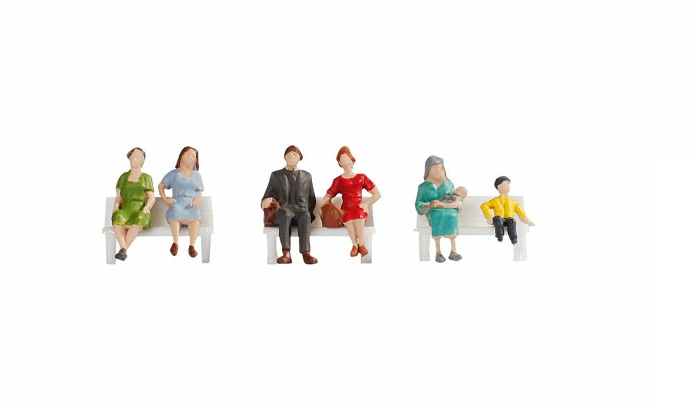 Noch 18131 HO Sitting People - Without Benches (6pcs)
