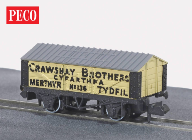 Peco NR-P112 N Lime Wagon with Roof 'Crawshay Brothers'