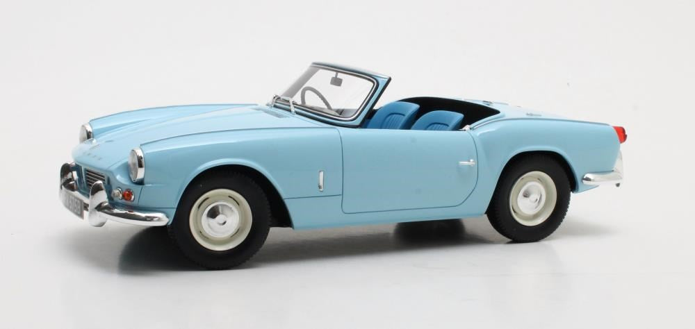 Cult Models CML091-1 1:18 Triumph Spitfire MkII - Wedgewood Blue