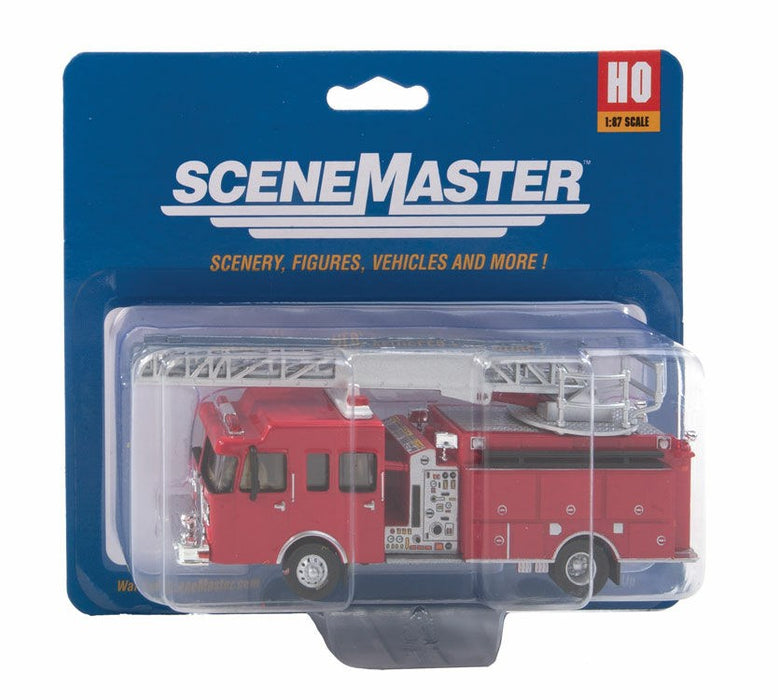 Walthers SceneMaster 949-13801 HO Heavy-Duty Fire Department Ladder Truck - Assembled - Red