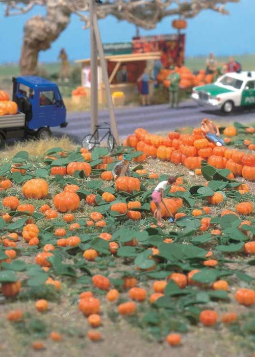 Walthers SceneMaster 949-1115 HO Pumpkin Patch - Kit - 80 pumpkins (assorted sizes) & eight vines