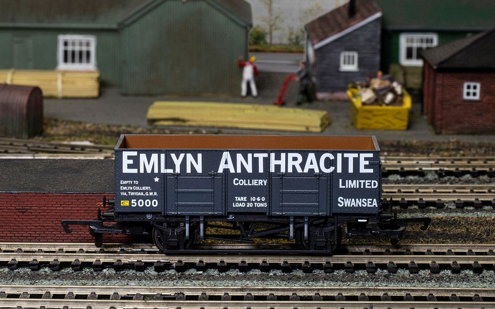 Hornby R60111 OO 21T Coal Wagon, Emlyn Anthracite - Era 3