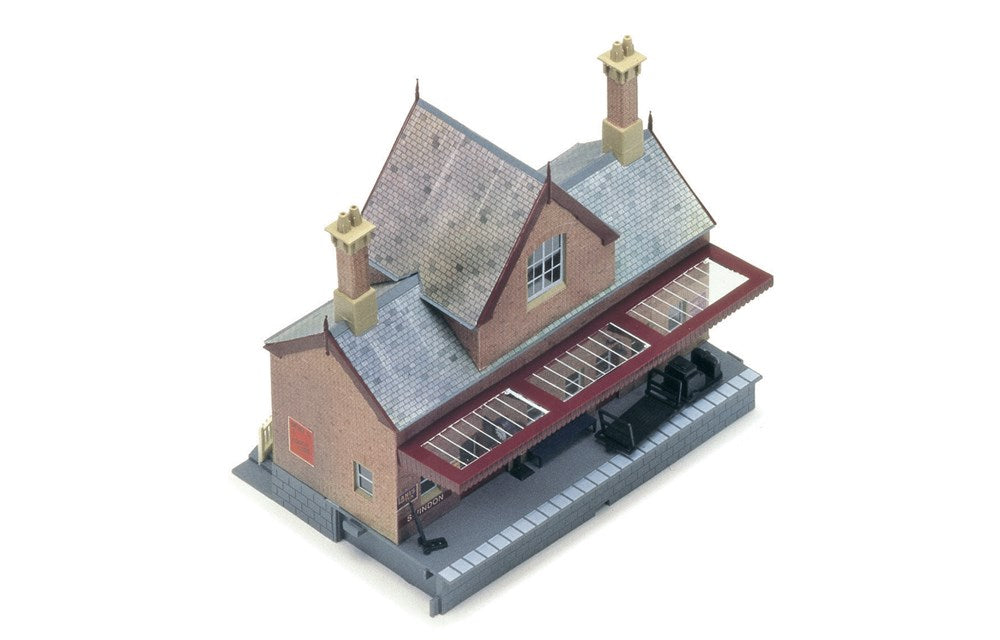 Hornby R8007 OO Booking Hall Kit